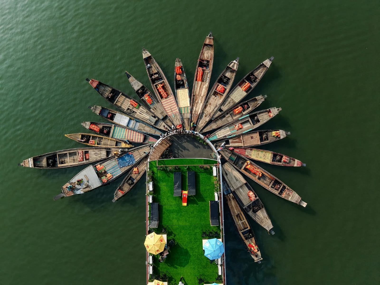 The ARK - A Luxury Houseboat