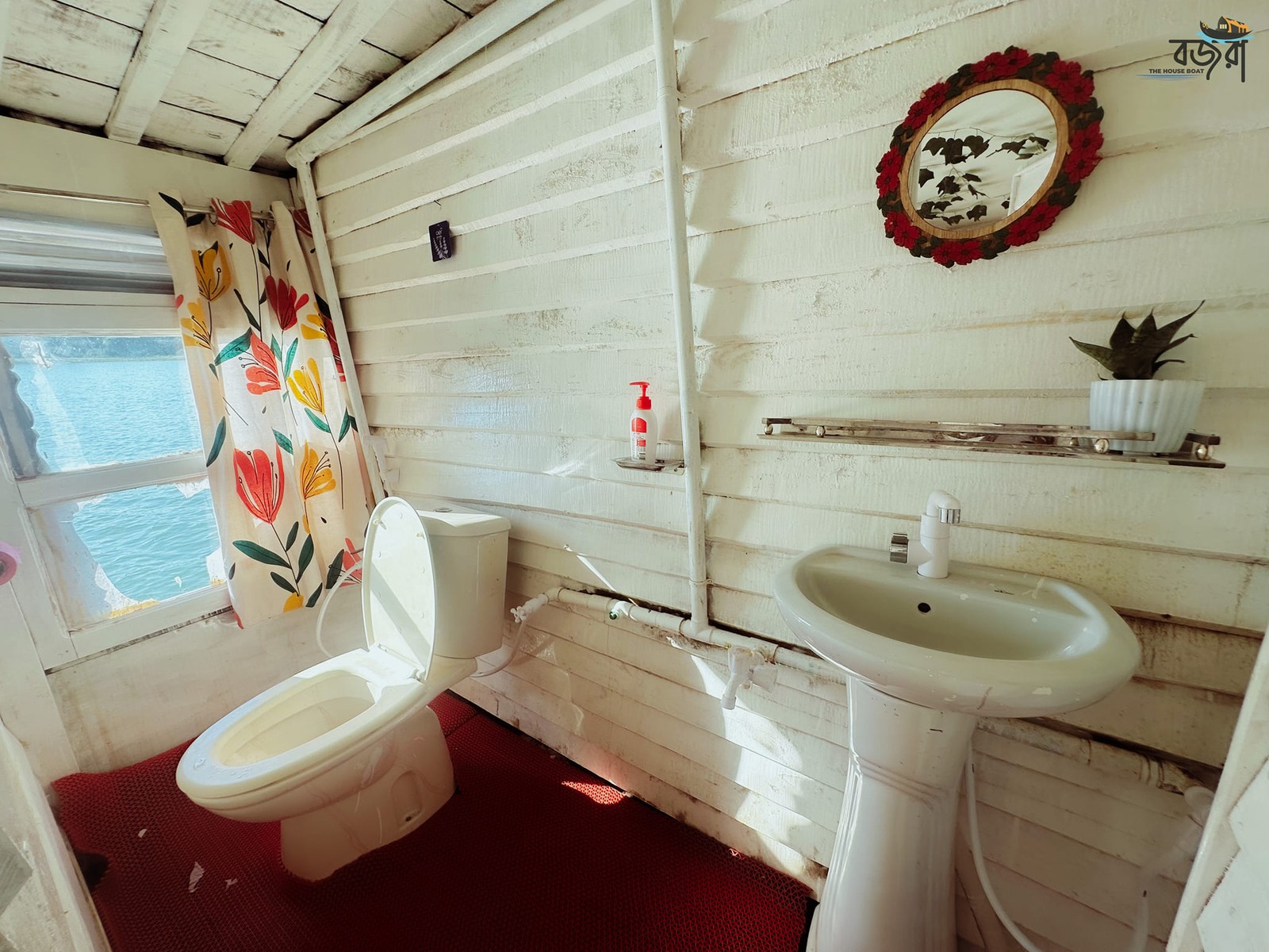 Cabin (1:2) on তরুছায়া-Toruchaya - Image 5