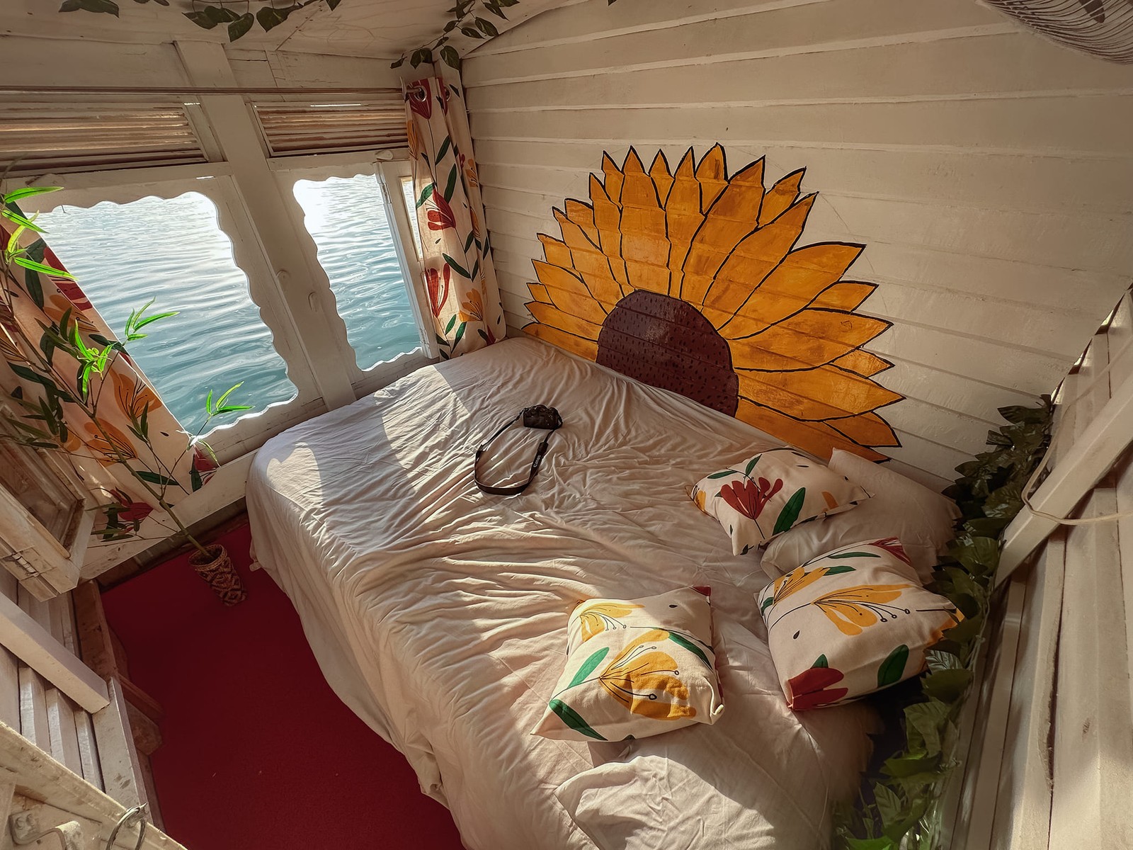 Cabin (1:2) on তরুছায়া-Toruchaya - Image 2